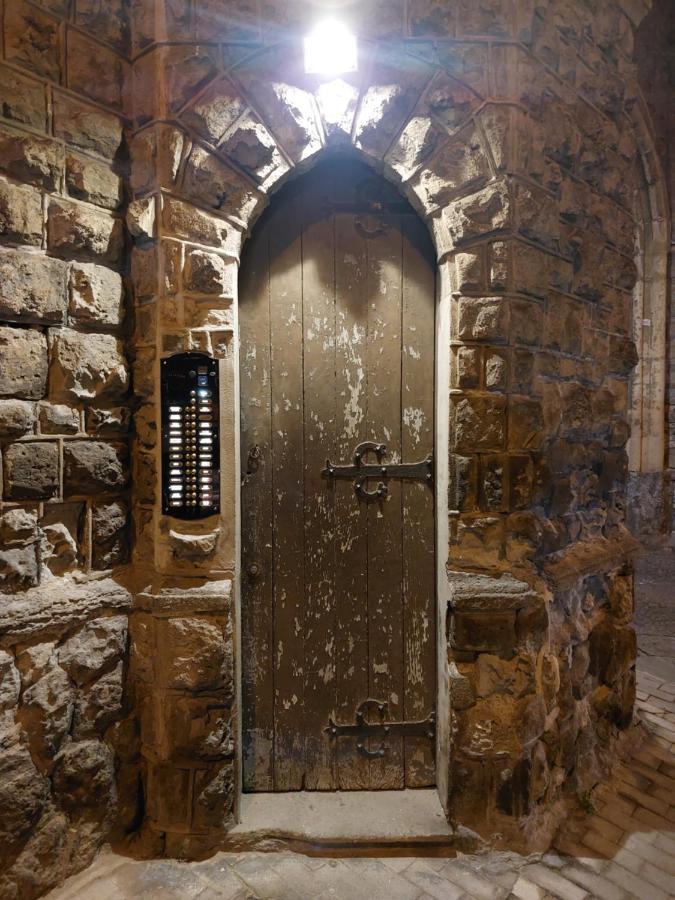 Studio Apartment In Neapolitan Castle Int 28 Экстерьер фото
