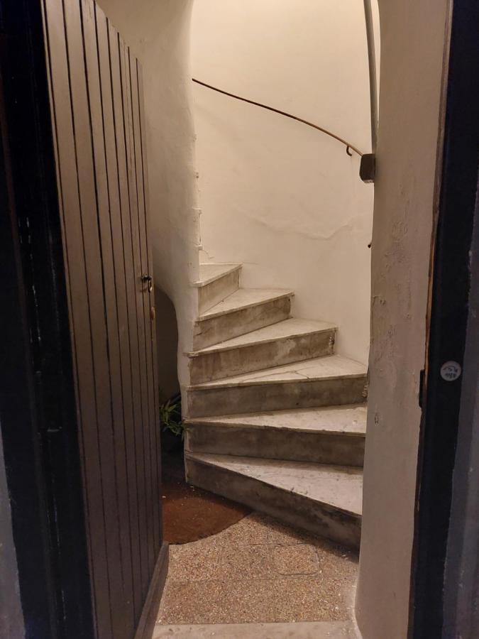 Studio Apartment In Neapolitan Castle Int 28 Экстерьер фото